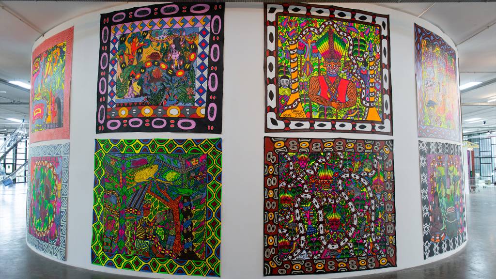 bienal-3 Obras do coletivo MAHKU.