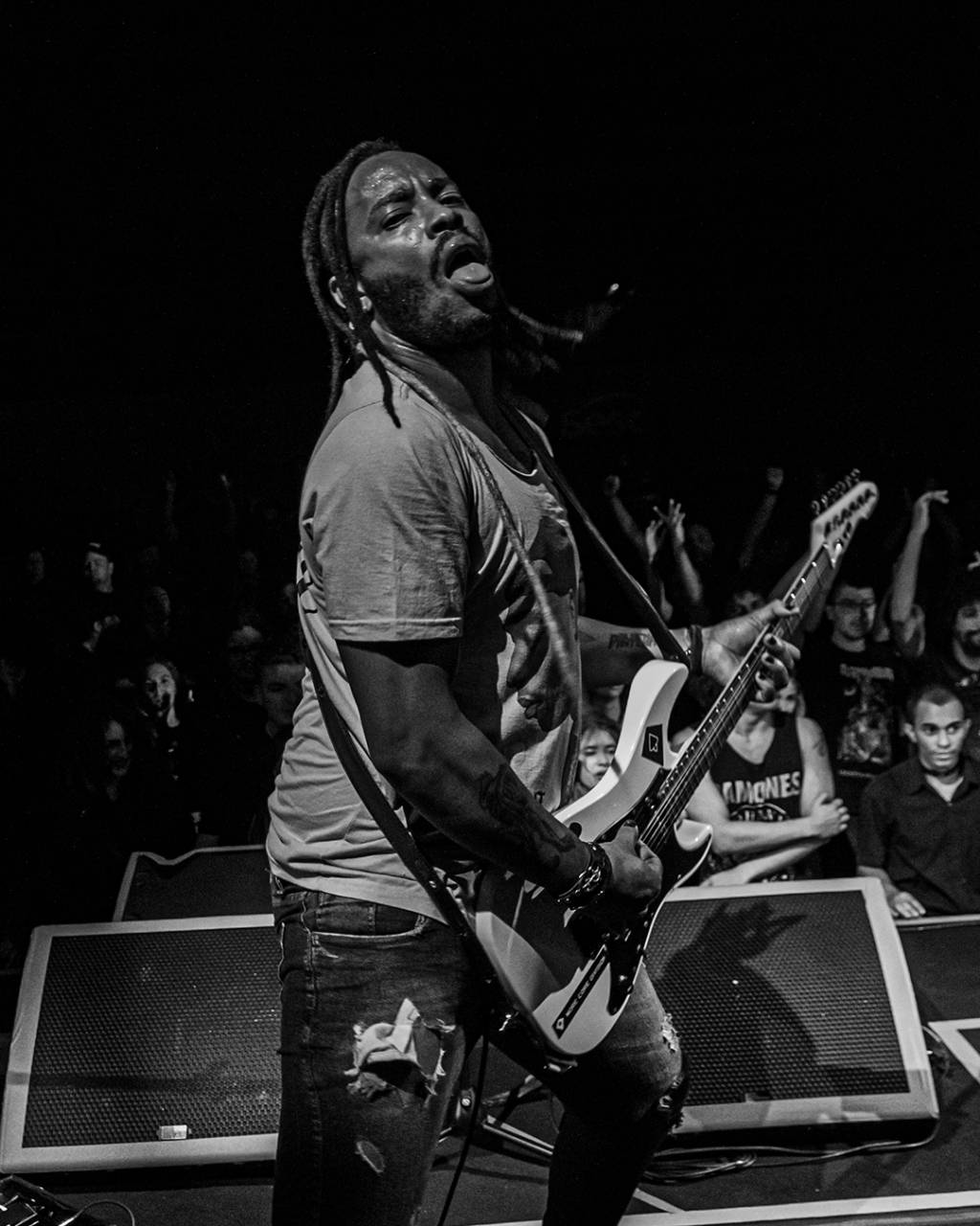 black-pantera-10 charles-gama-guitarrista-e-vocalista-da-banda-black-pantera