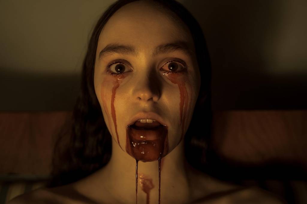 nosferatu-2024-vampiro-filmecinema-dracula-lily-rose-depp-willen-dafoe-nicholas-hoult