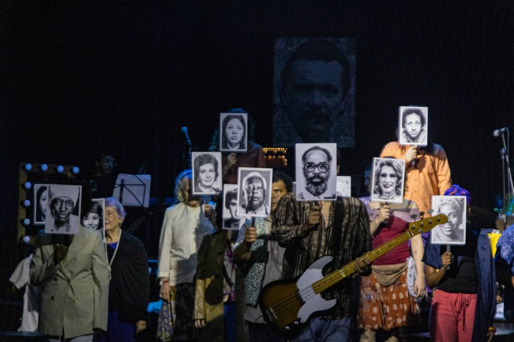 Cópia de Um Grito Parado no Ar – Mauricio Bertoni (27) um-grito-parado-no-ar-francisco-guarnieri-ditadura-teatro-espetaculo-peca-resistencia-historia-regime-militar-arquivo