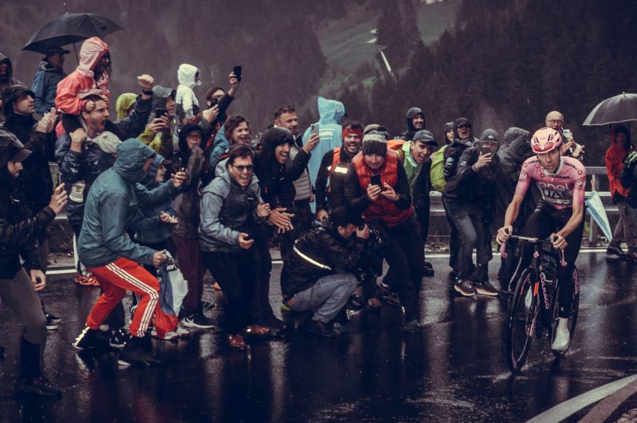 Categoria ciclismo-prata- Tadej Pogačar wins yet again on the slopes of Monte Pana