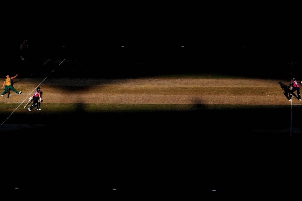 Categoria cricket-bronze - The Light Fades in Dubai Categoria cricket-bronze - The Light Fades in Dubai