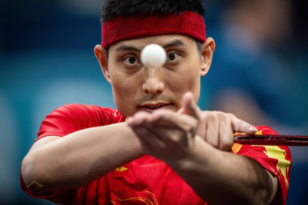 Categoria esportes com raquete - bronze-- Panfeng Feng Categoria esportes com raquete - bronze-- Panfeng Feng