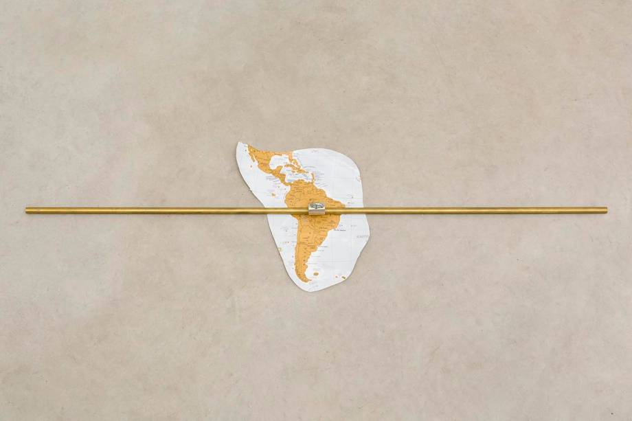 Runo Lagomarsino. Screwed into the ground nailed into the past, 2018