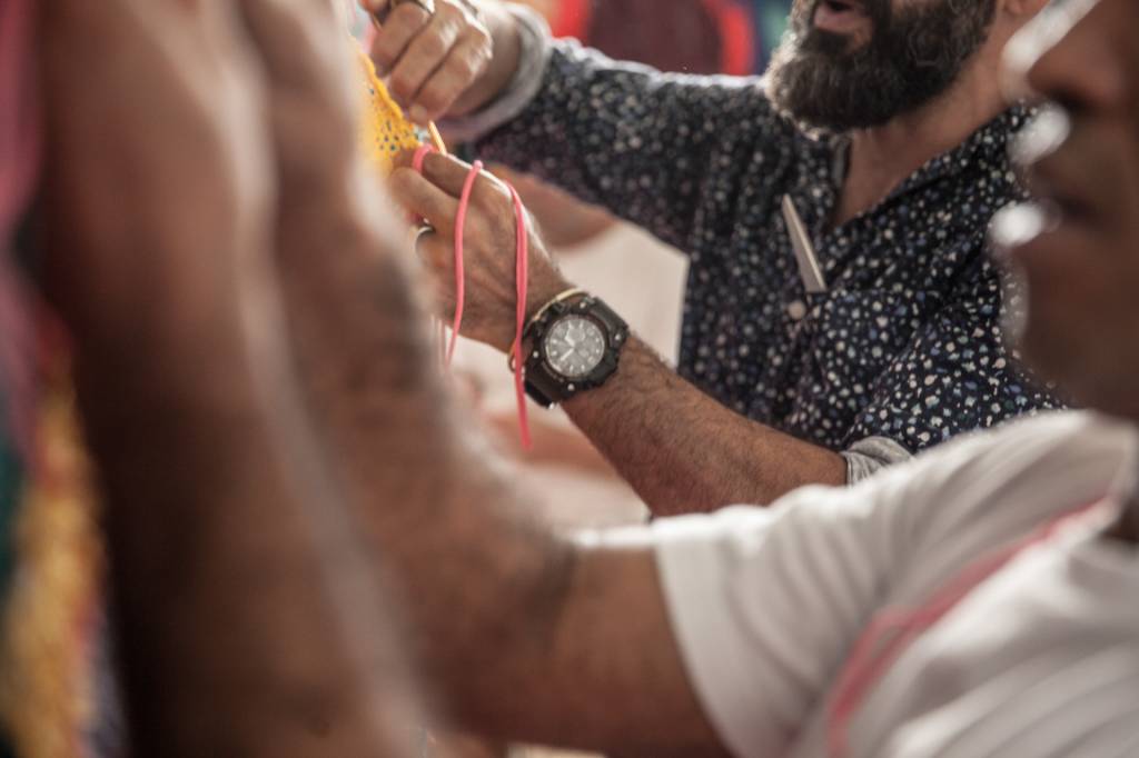 Cópia de OPontoFirmeFrameFotoDivulgação17 moda-ativismo-cinema-meio-ambiente-tricot-croche-penitenciaria-presos-homens-documentario