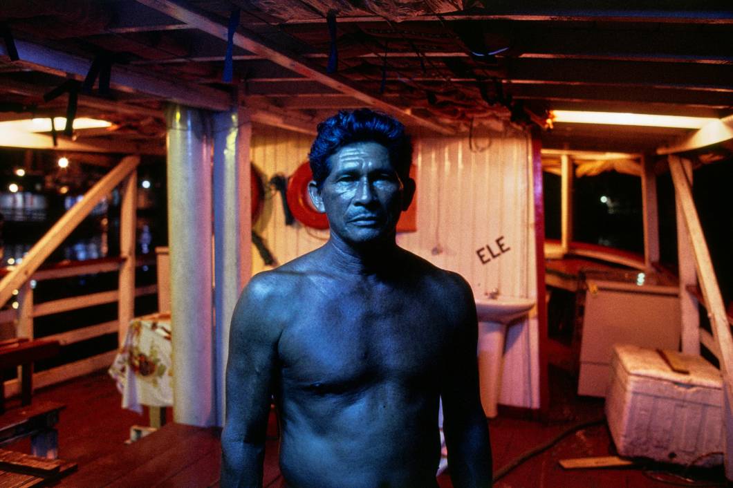 Barqueiro azul em Manaus, 1992. Barqueiro azul em Manaus, 1992.