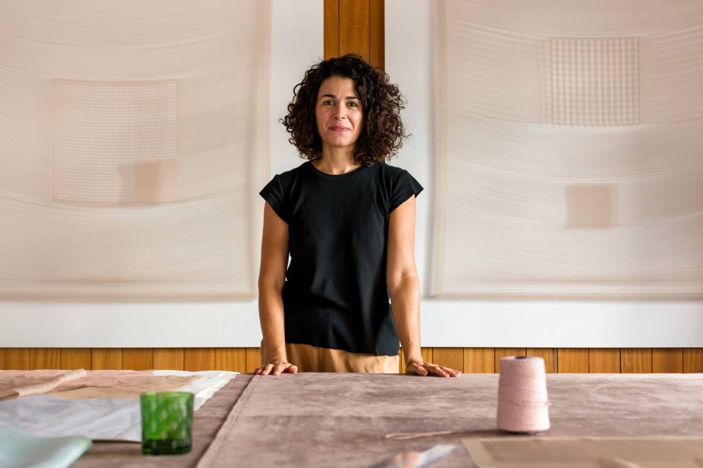Cópia de marina_weffort – créditos Estúdio em Obra manina-weffort-galeria-raquel-arnaud-exposicao-linha-curva
