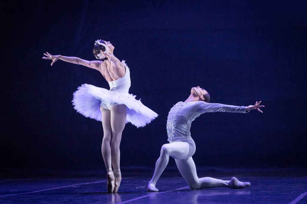 Victor Caixeta, conheça o brasileiro que conquistou o balé europeu (e voltou para brilhar em casa)