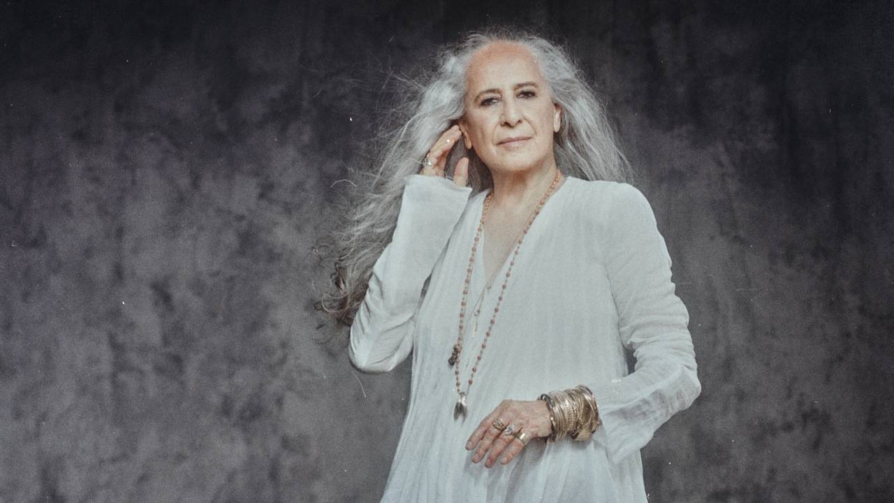maria-bethânia-turne-60-anos-carreira
