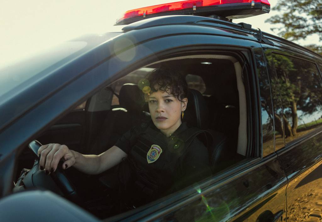 DNA DO CRIME 2. Maeve Jinkings as Suellen in DNA do Crime 2. Cr. Alexandre Schneider Netflix © 2025 dna-crime-netflix-maeve-jinnkings