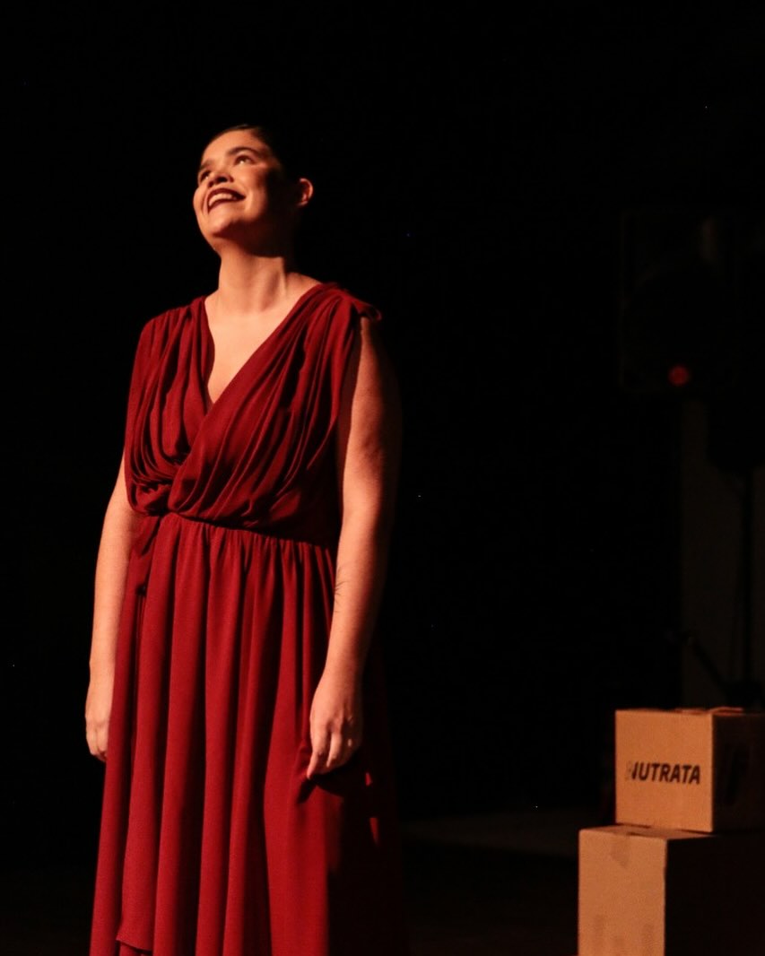 yasgomessss_1743631880_3602167754473126806_14881280 yasmin-gomes-slo-taquesutaque-peca-teatro