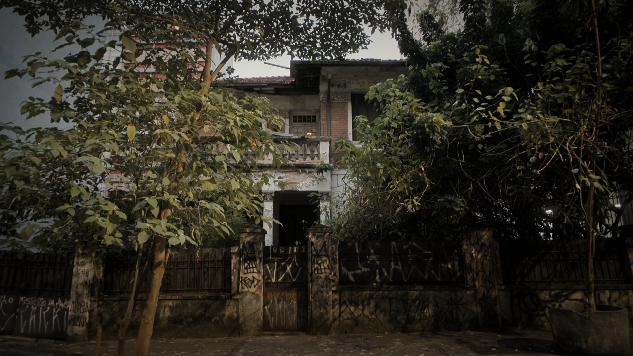prime-video-mulher-casa-abandonada
