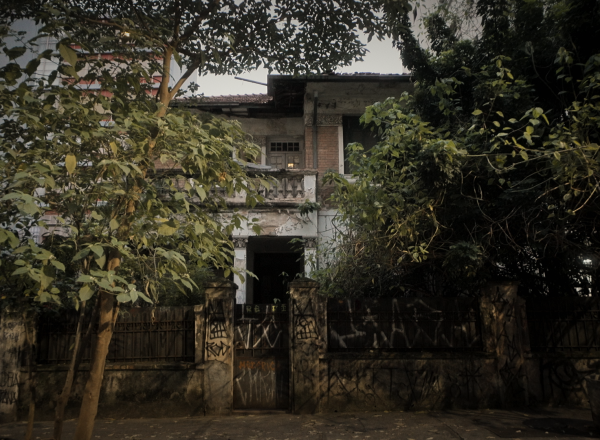 prime-video-mulher-casa-abandonada