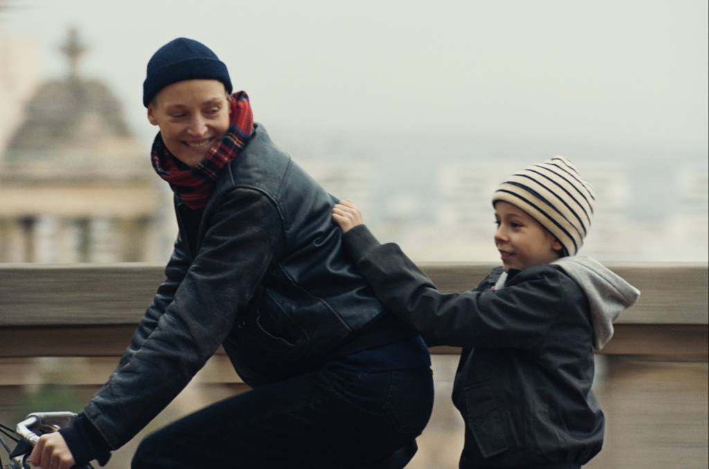 Festival MixBrasil 2025 exibe obras de Anna Cazenave Cambet e James Sweeney em São Paulo