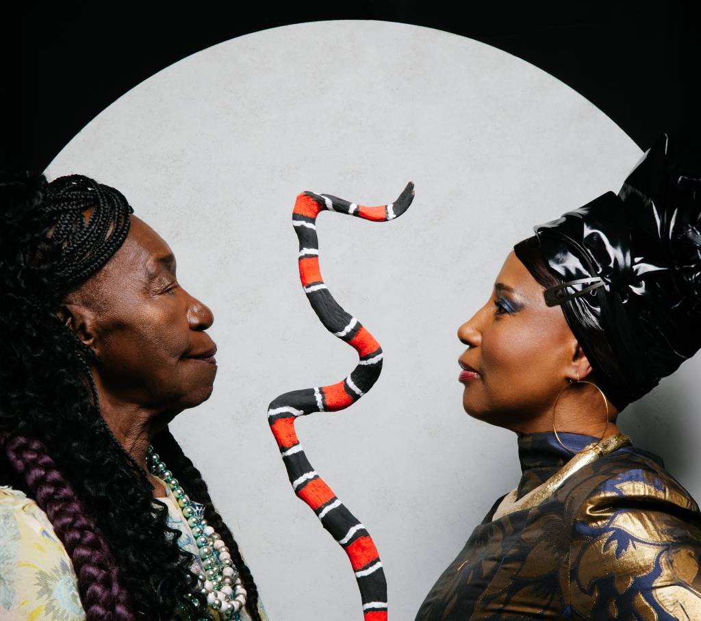 Lia de Itamaracá e Daúde lançam álbum que mistura coco, ciranda e bolero