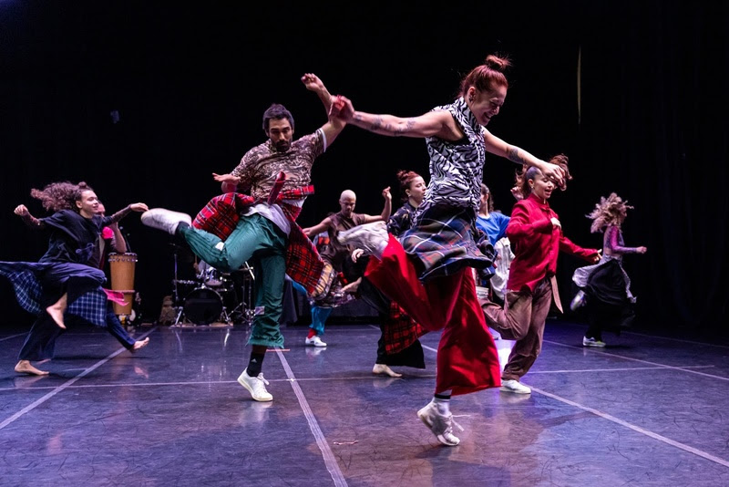 Essa é a última semana para conferir ENCRUZILHADA, novo trabalho do Balé da Cidade de São Paulo, em cartaz no Theatro Municipal.